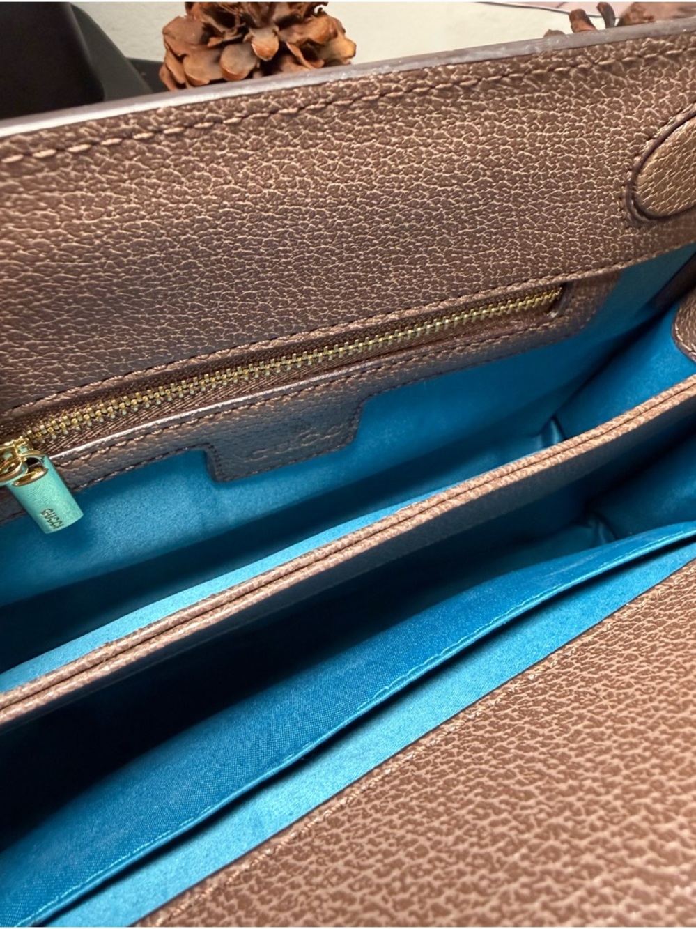 Gucci Beige Monogram Shoulder Bag with Green & Red Web Stripe - Picture 6 of 8